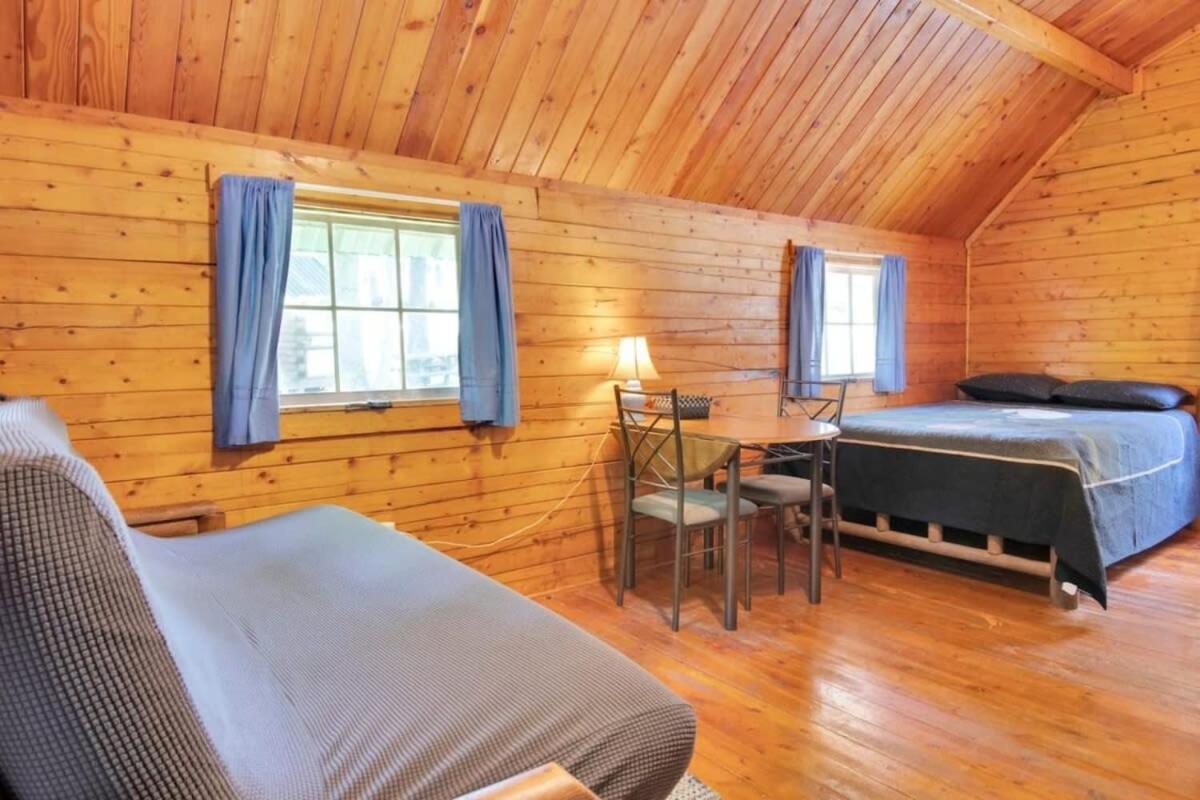 Secluded Rustic Cabin With Views Bloomington Exterior foto